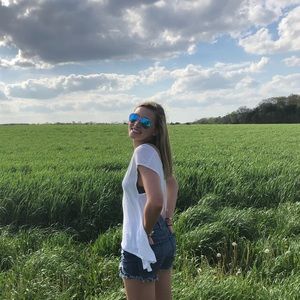 Meet your Posher, Kaitlyn